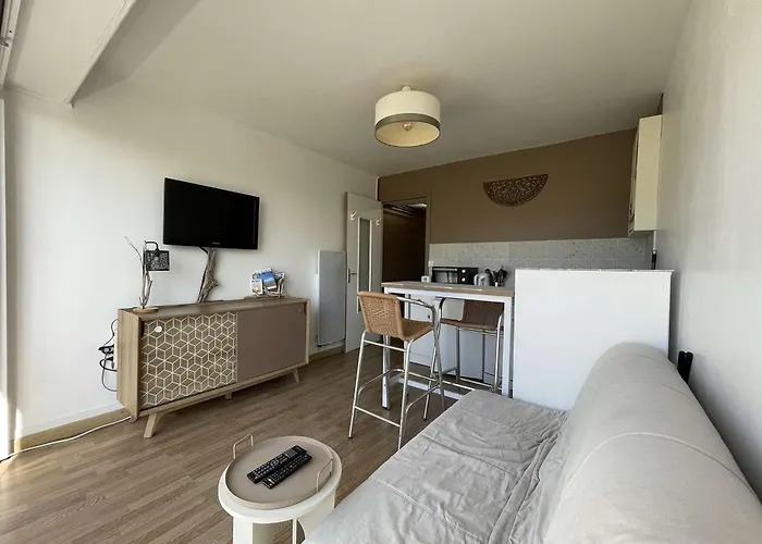 Appartement - Acces - Ascenseur - Parking - Fr-1-308-207